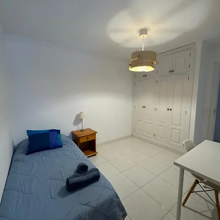 Casa Con Terraza En La Plazuela 公寓 *